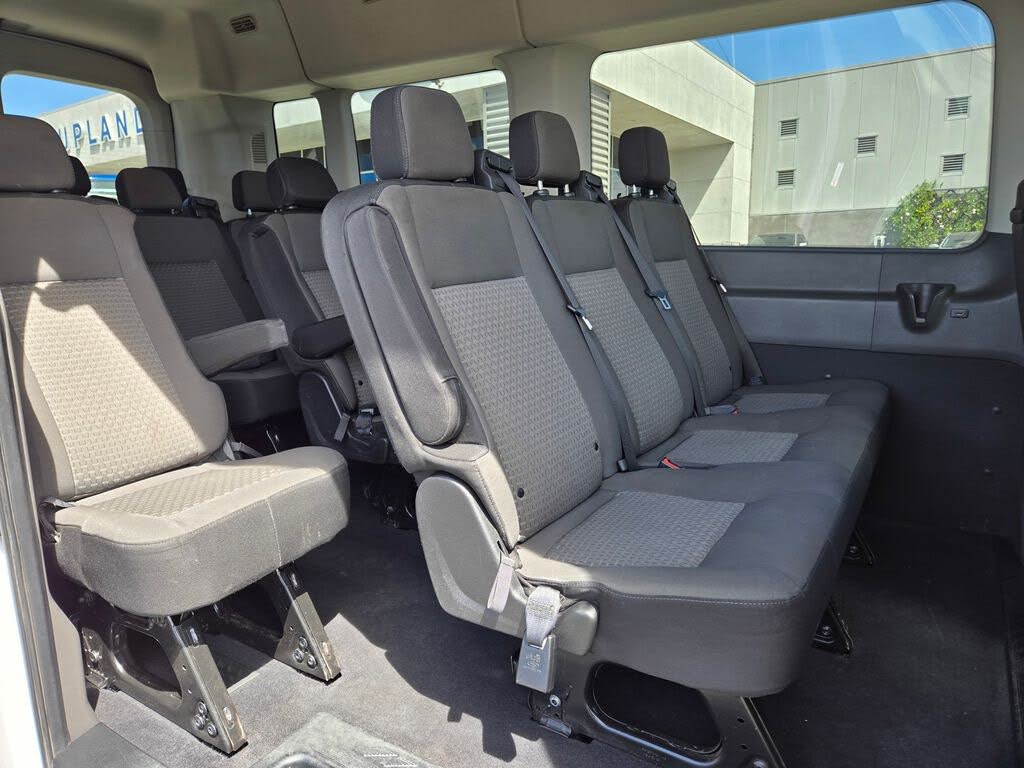 2022 Ford Transit Passenger 350 XLT Medium Roof