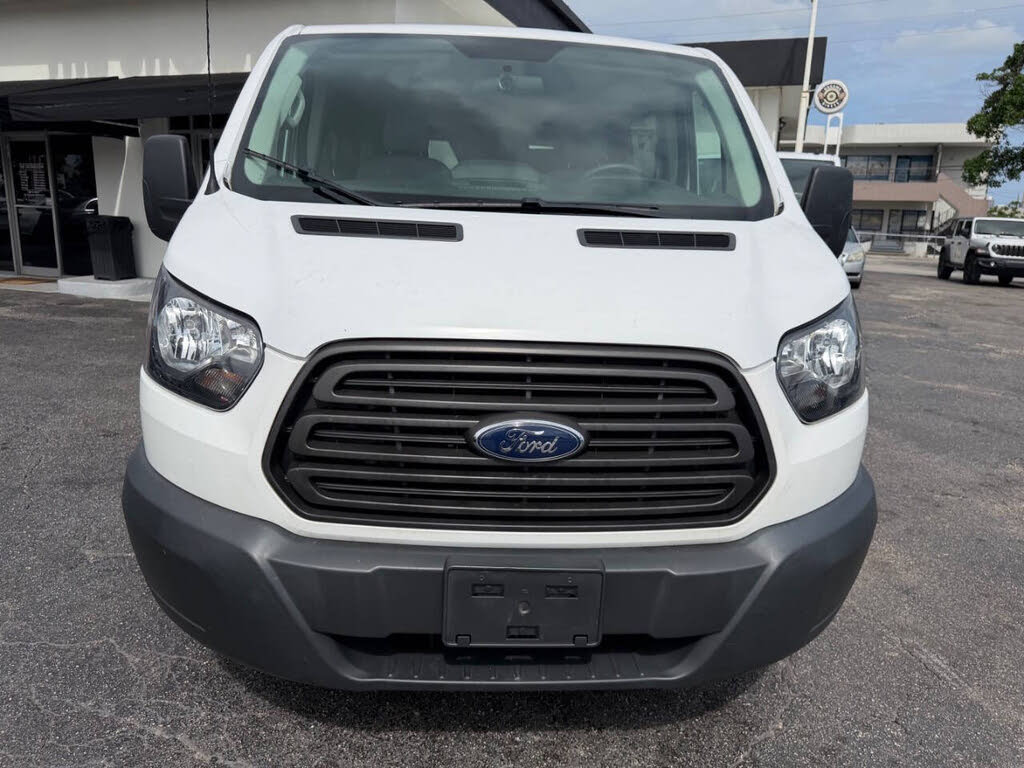 2017 Ford Transit Passenger 150 XLT Low Roof RWD
