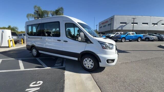 2023 Ford Transit Passenger 350 XLT Medium Roof