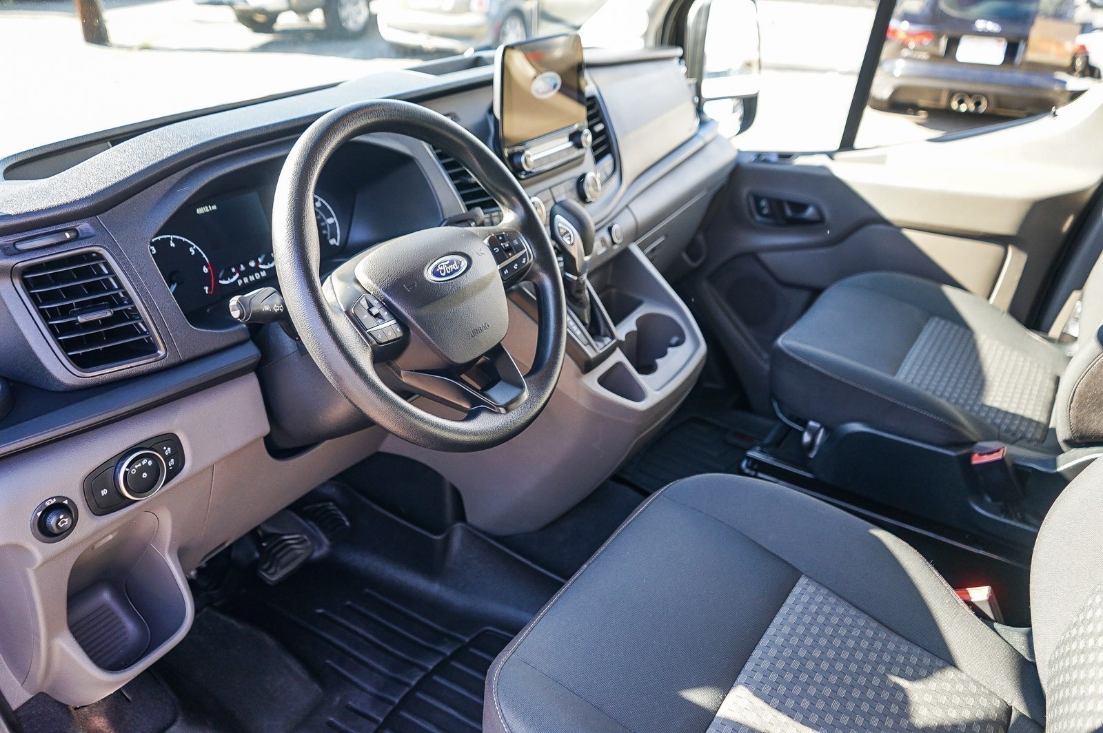 2020 Ford Transit Passenger 350 XLT Medium Roof