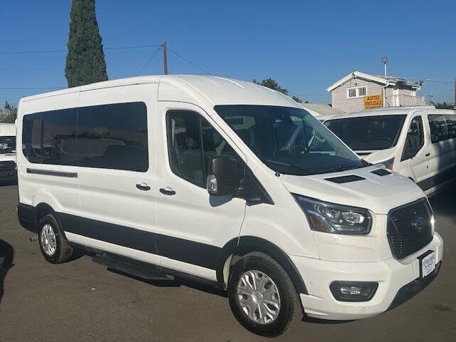 2023 Ford Transit Passenger 350 XLT Medium Roof