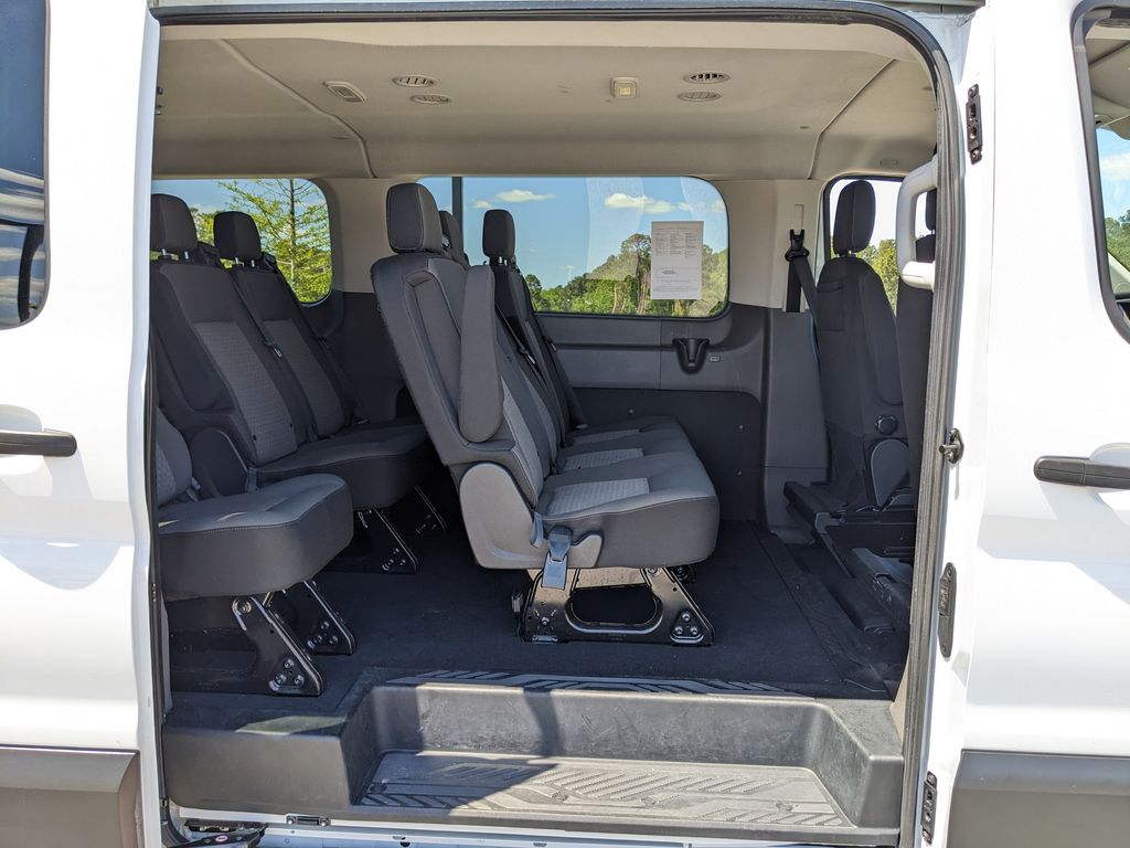 2023 Ford Transit Passenger 350 XLT