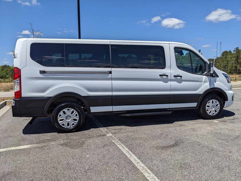 2023 Ford Transit Passenger 350 XLT