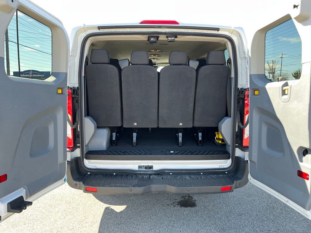 2017 Ford Transit Passenger 350 XLT Low Roof LWB RWD
