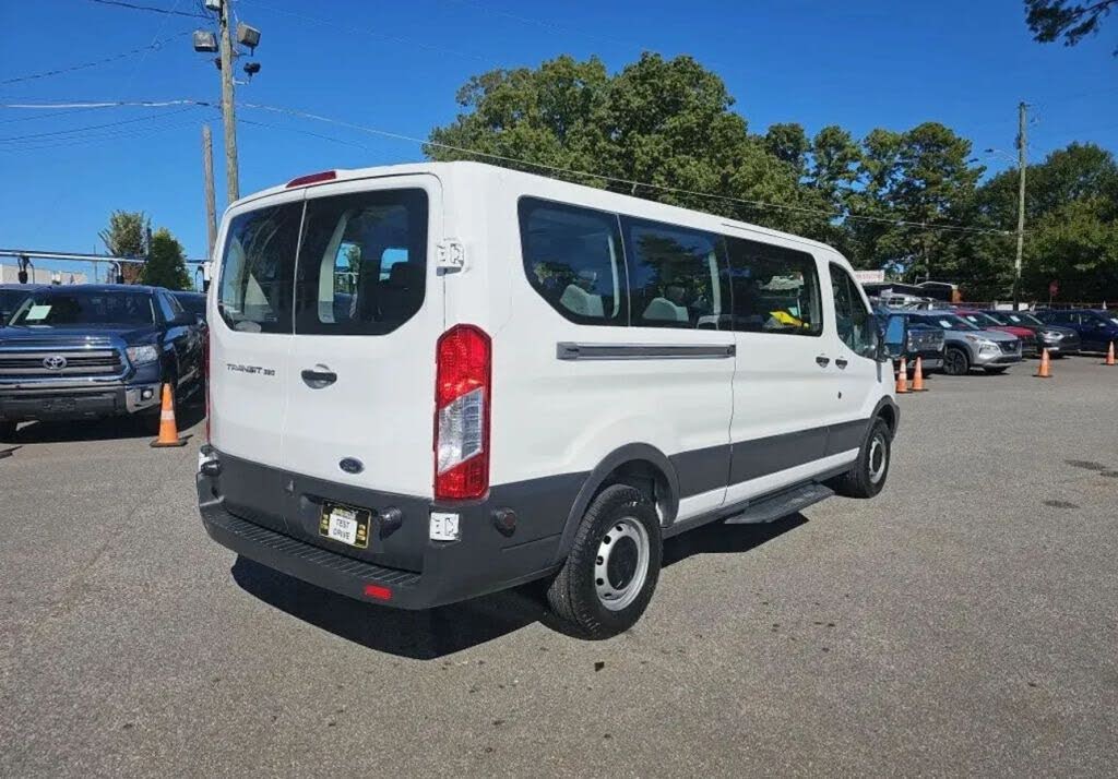 2017 Ford Transit Passenger 350 XL Low Roof LWB RWD