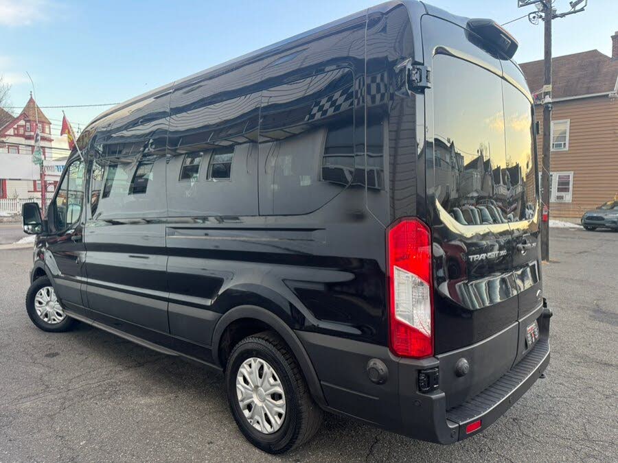 2024 Ford Transit Passenger 350 XLT