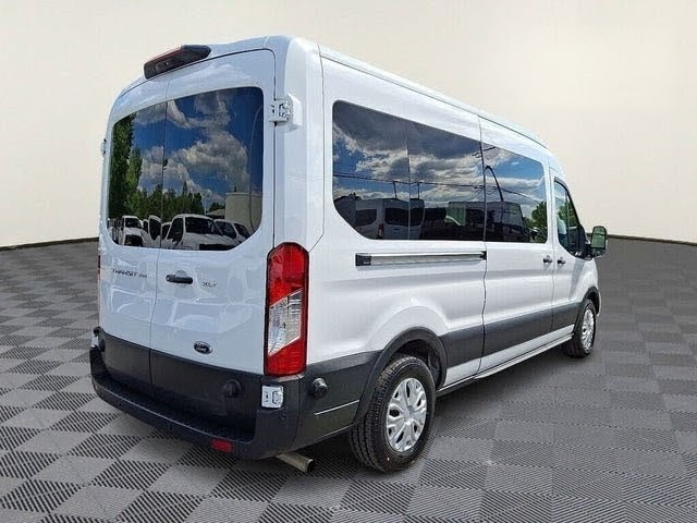 2024 Ford Transit Passenger 350 XLT Medium Roof