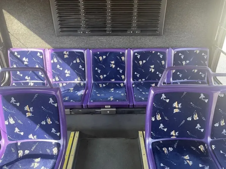 2006 Gillig Low Floor Bus – Reliable ADA Transit Vehicle
