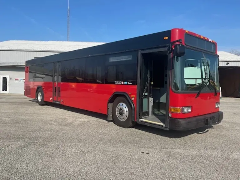 2006 Gillig Low Floor Bus – Reliable ADA Transit Vehicle
