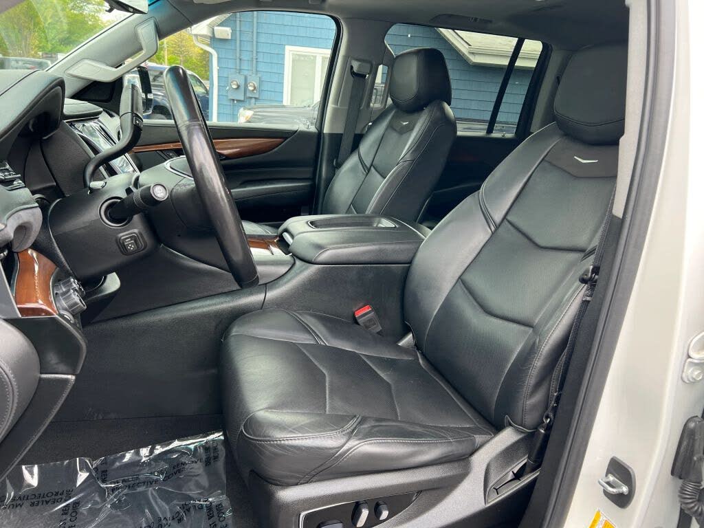 Premium 2019 Cadillac Escalade ESV with V8 Power & 4WD
