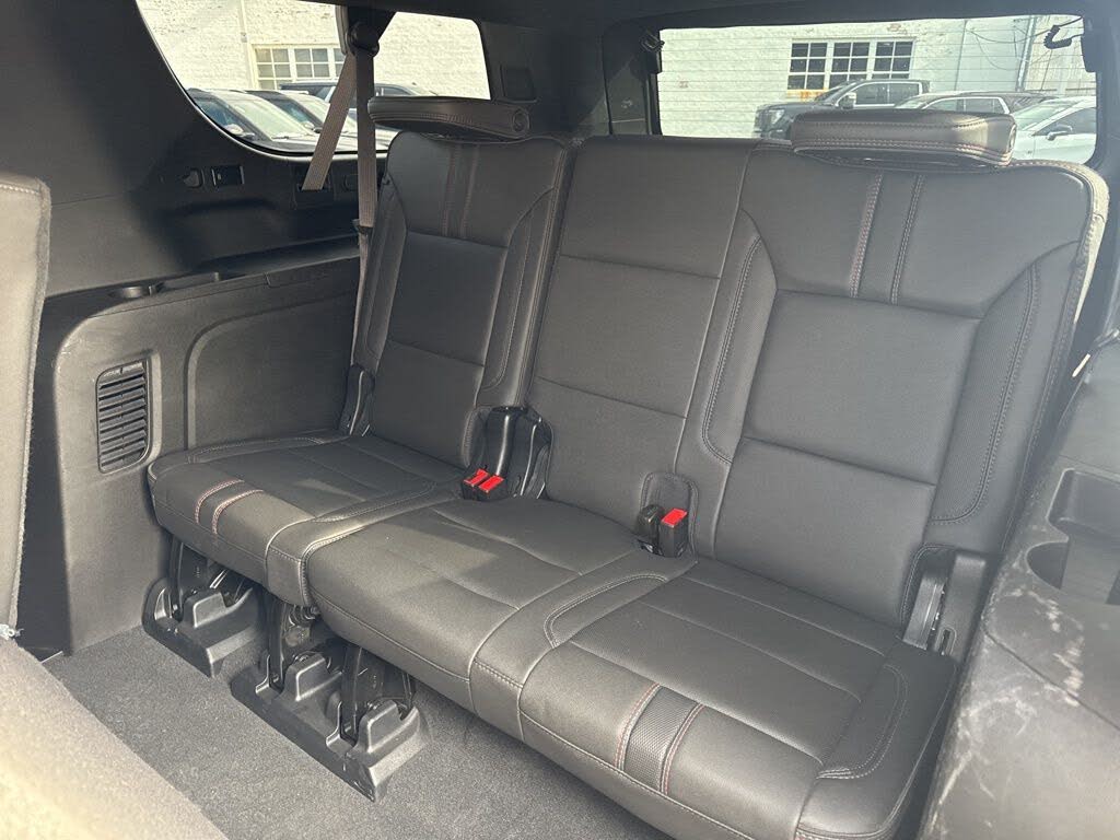2023 Chevrolet Suburban RST – Luxurious and Spacious