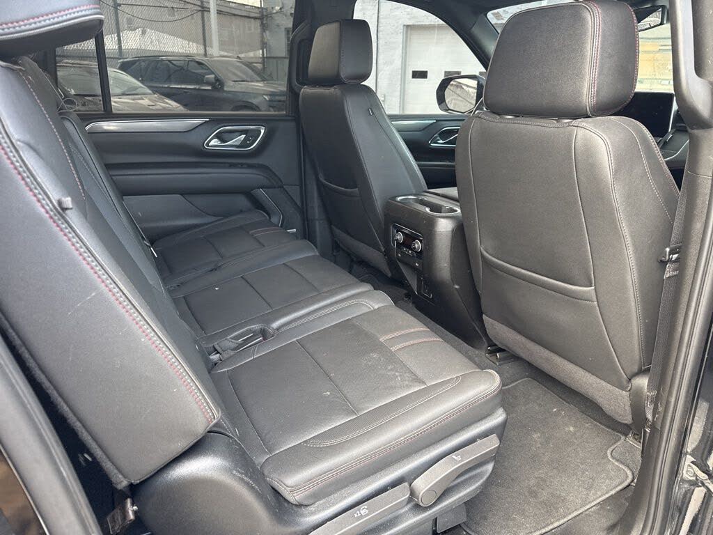 2023 Chevrolet Suburban RST – Luxurious and Spacious
