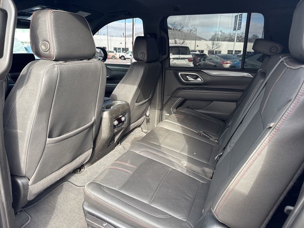 2023 Chevrolet Suburban RST – Luxurious and Spacious
