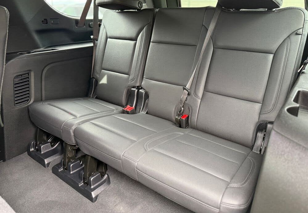 Premium 2025 Chevrolet Suburban Z71  SUV