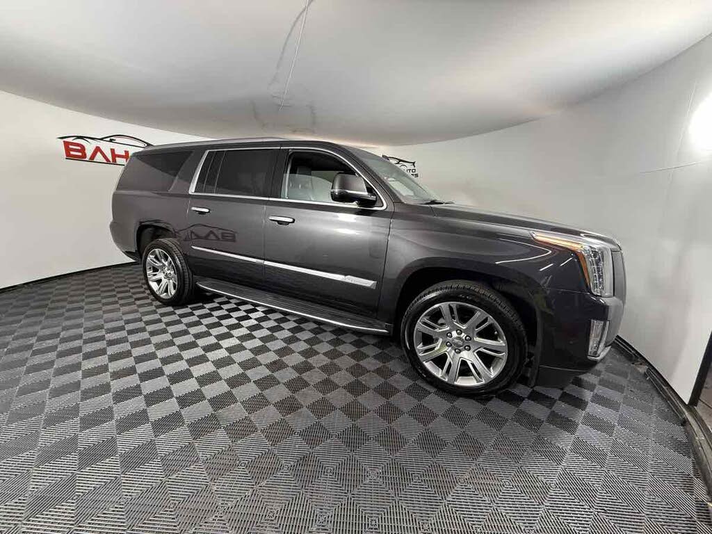 2018 Powerful Cadillac Escalade ESV Luxury SUV