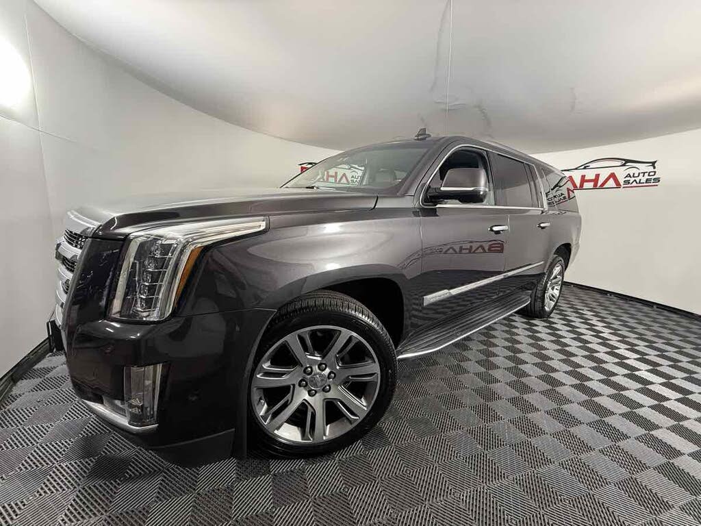 2018 Powerful Cadillac Escalade ESV Luxury SUV