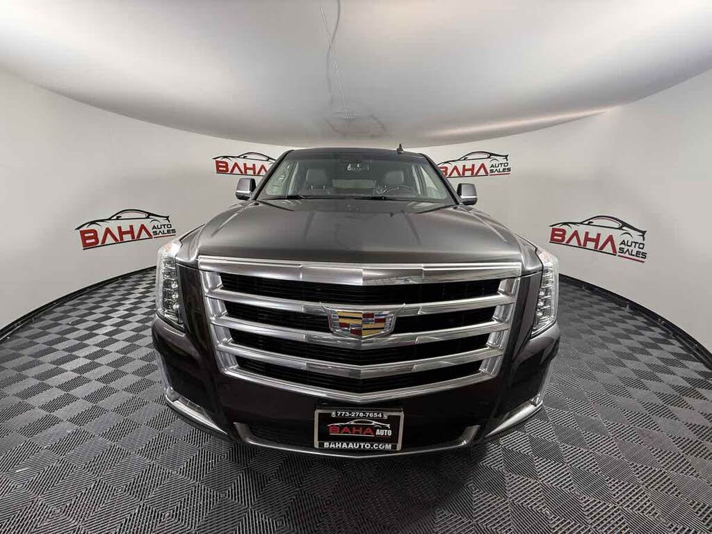 2018 Powerful Cadillac Escalade ESV Luxury SUV