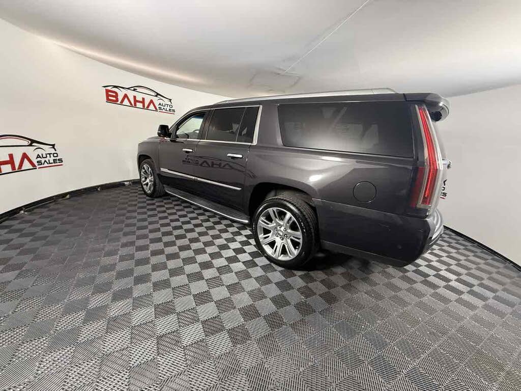 2018 Powerful Cadillac Escalade ESV Luxury SUV