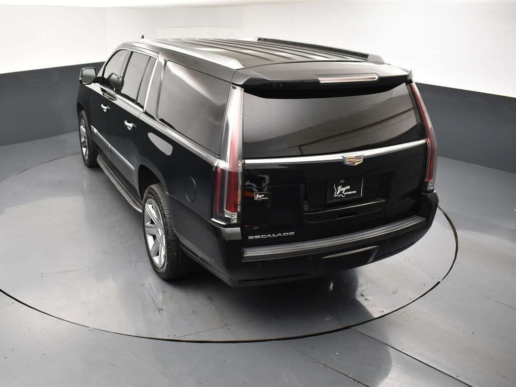 2018 Cadillac Escalade ESV Luxury 4WD – Powerful V8 Luxury SUV