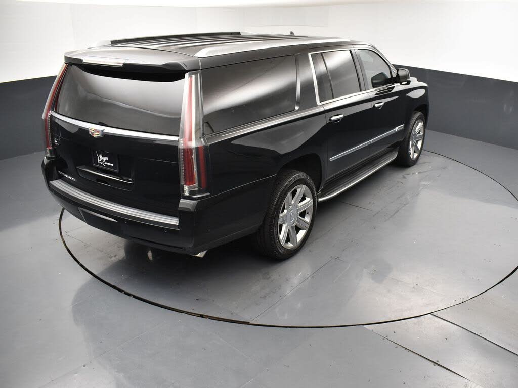 2018 Cadillac Escalade ESV Luxury 4WD – Powerful V8 Luxury SUV