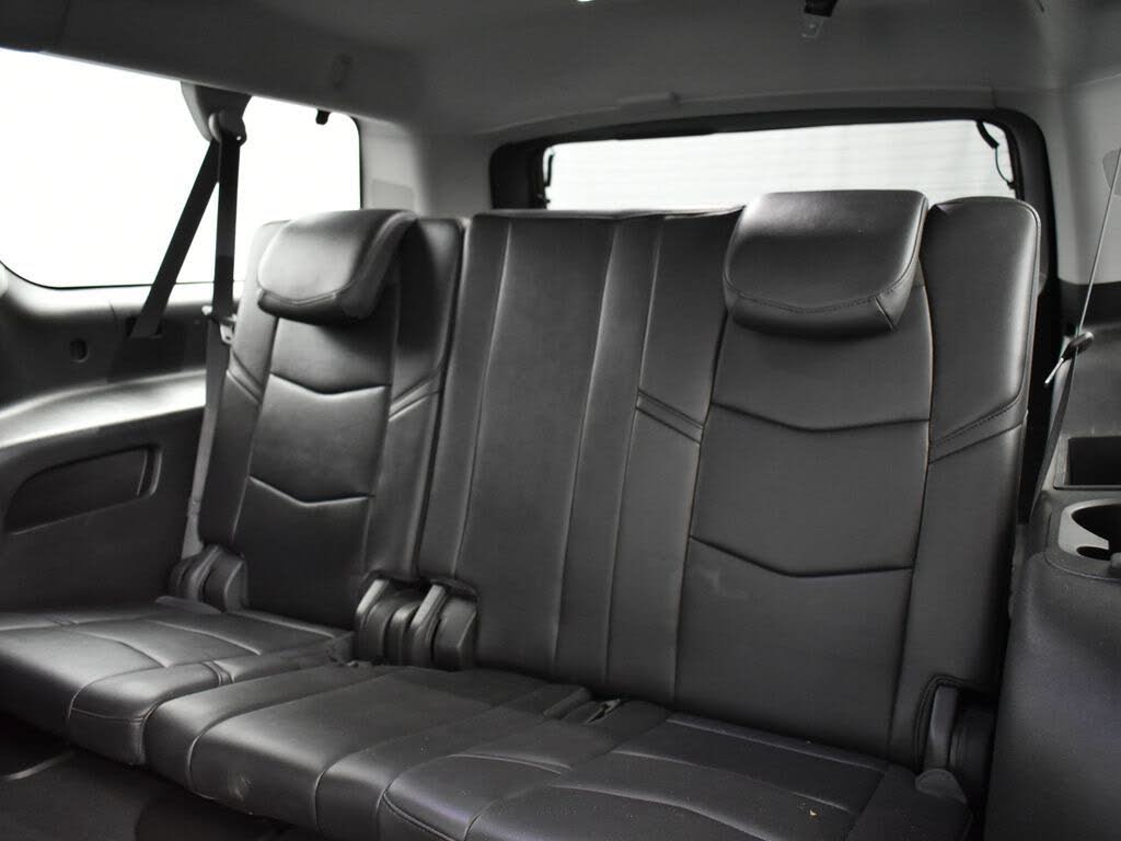 2018 Cadillac Escalade ESV Luxury 4WD – Powerful V8 Luxury SUV