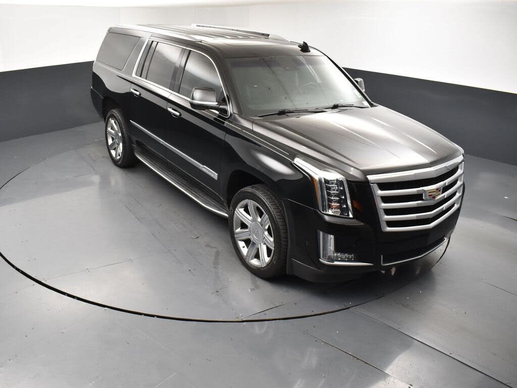 2018 Cadillac Escalade ESV Luxury 4WD – Powerful V8 Luxury SUV