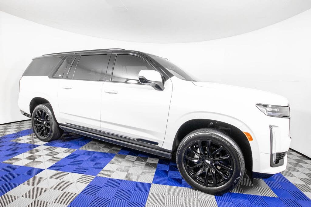 2024 Escalade ESV Sport 4WD – Premium Luxury, Powerful V8