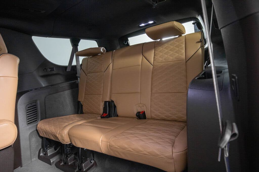 2024 Escalade ESV Sport 4WD – Premium Luxury, Powerful V8