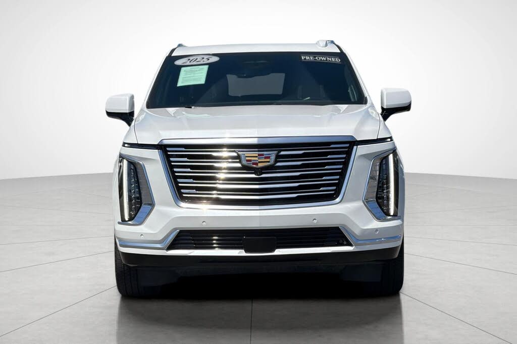 Explore the 2025 Cadillac Escalade ESV Premium Luxury Platinum