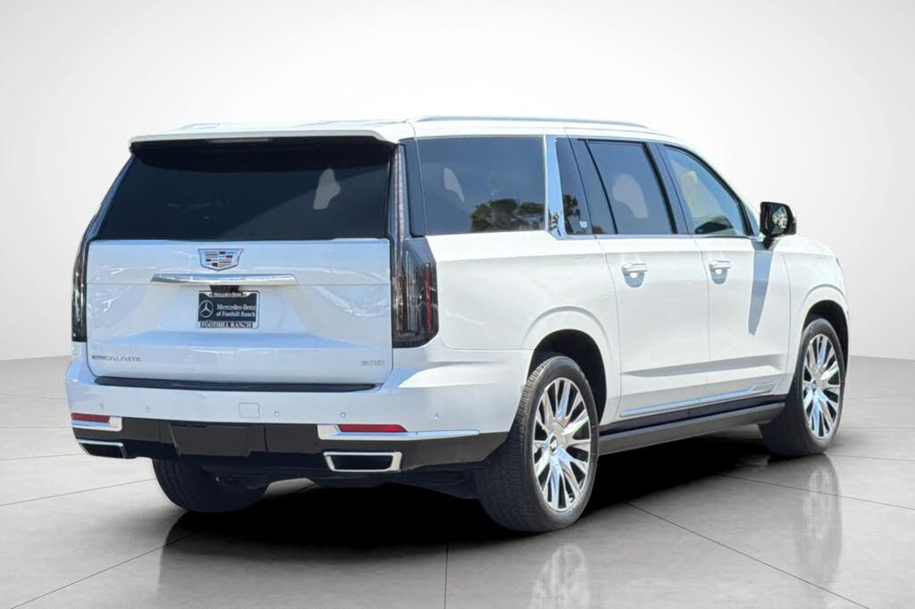 Explore the 2025 Cadillac Escalade ESV Premium Luxury Platinum