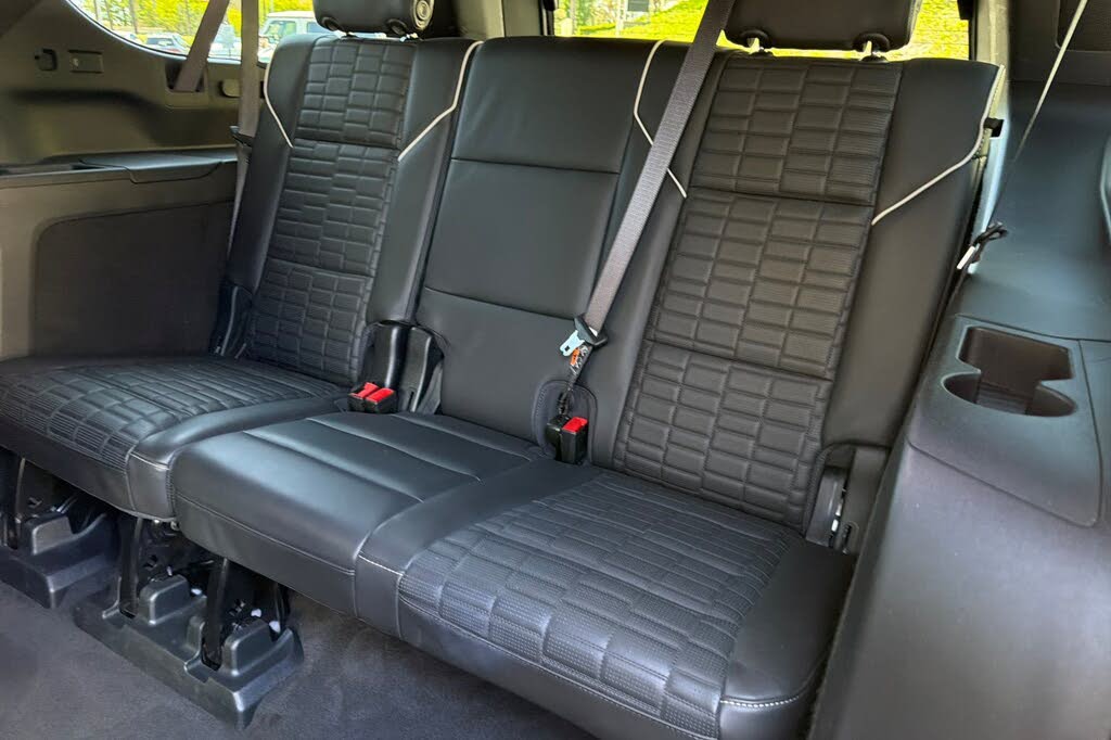 Explore the 2025 Cadillac Escalade ESV Premium Luxury Platinum