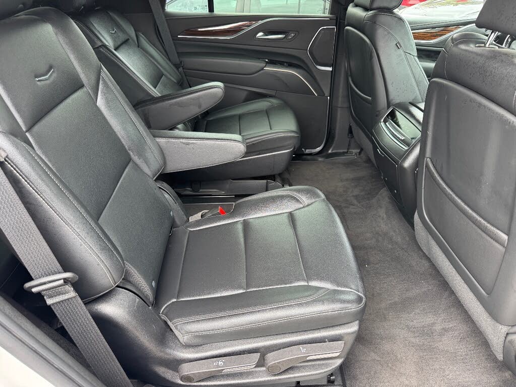 2022 Cadillac Escalade Luxury Edition – Strong and Spacious
