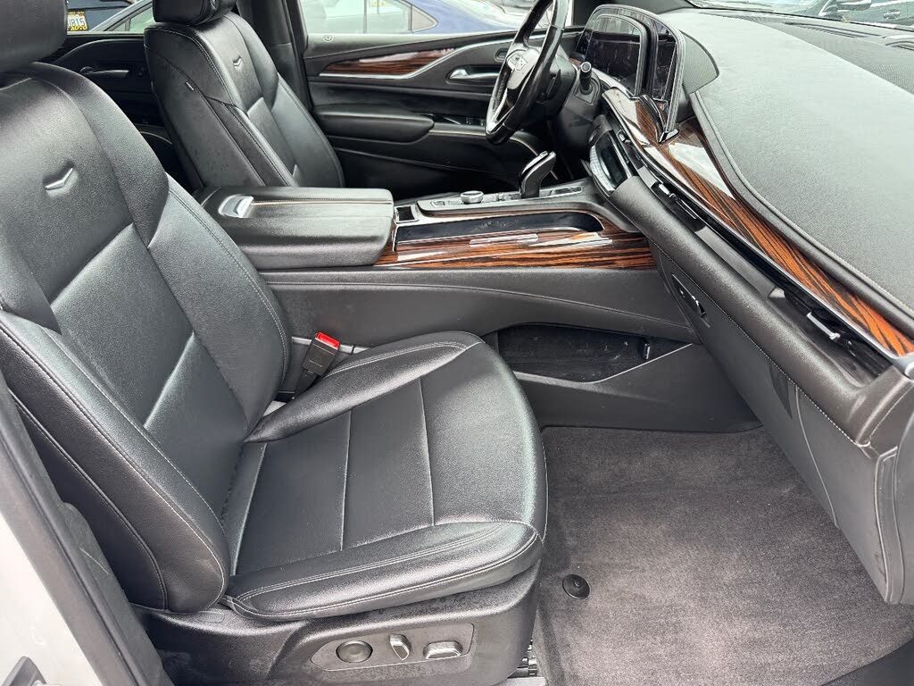 2022 Cadillac Escalade Luxury Edition – Strong and Spacious