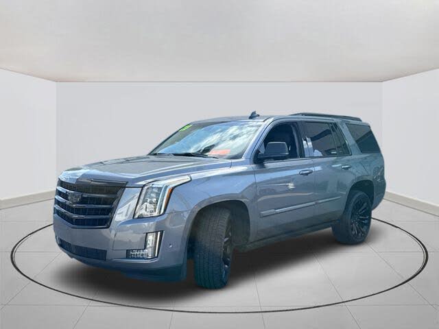 Luxury Full-Size SUV: 2020 Cadillac Escalade 4WD with Advanced Safety Features