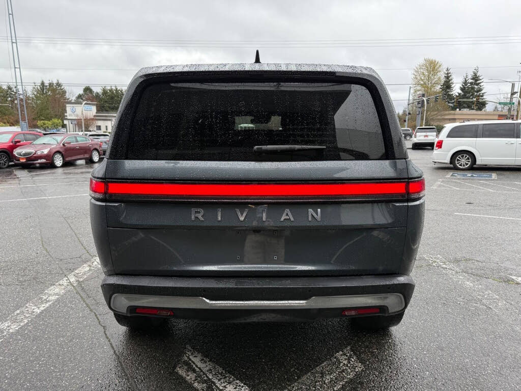 Premium All-Electric 2023 Rivian R1S SUV – AWD Performance