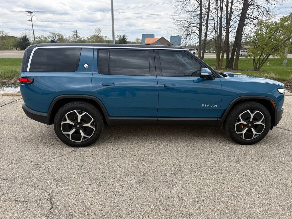 2023 Rivian R1S Quad Motor AWD – Luxury Electric Adventure SUV