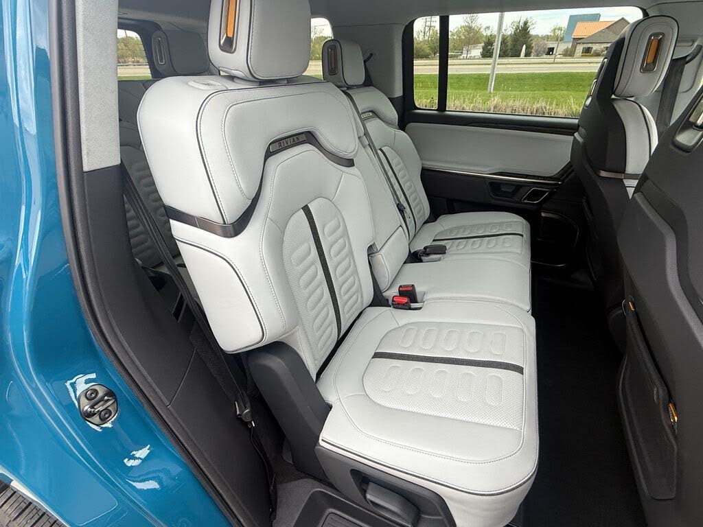 2023 Rivian R1S Quad Motor AWD – Luxury Electric Adventure SUV