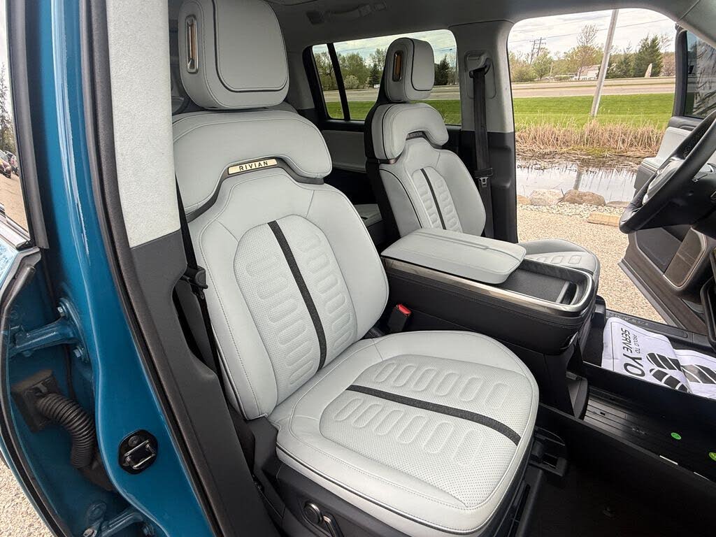 2023 Rivian R1S Quad Motor AWD – Luxury Electric Adventure SUV