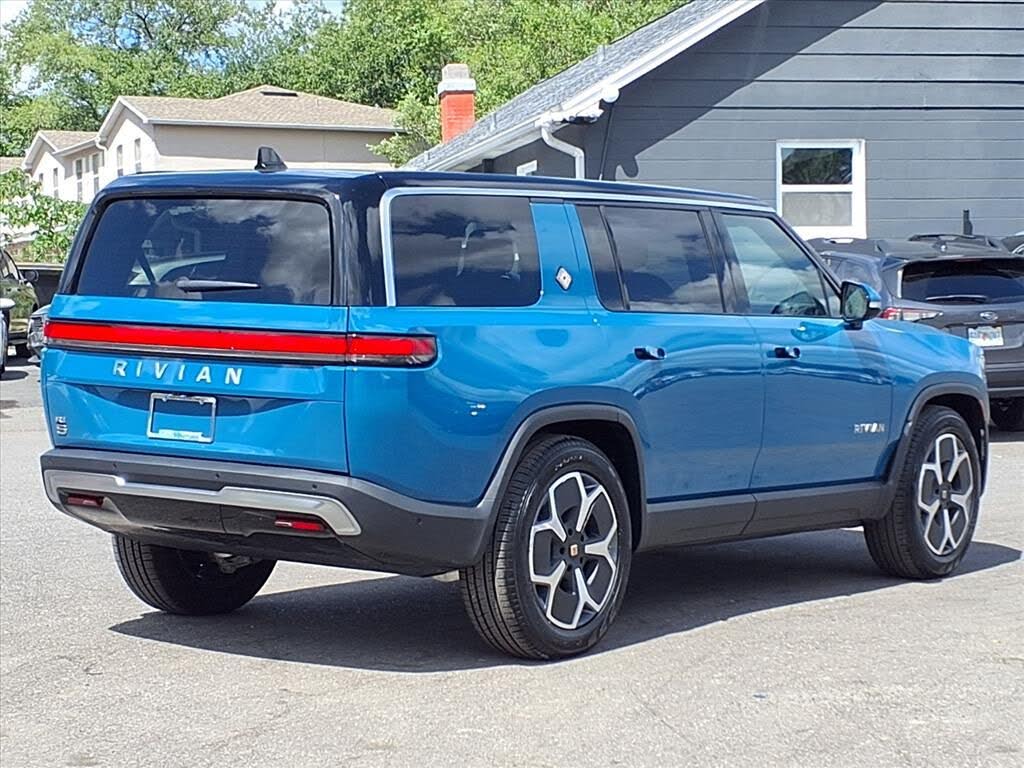2024 Rivian R1S for Sale – Luxury Electric SUV with Low Miles