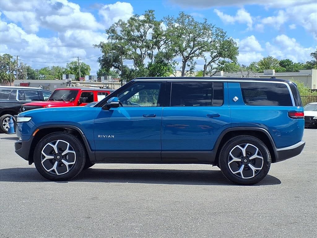 2024 Rivian R1S for Sale – Luxury Electric SUV with Low Miles