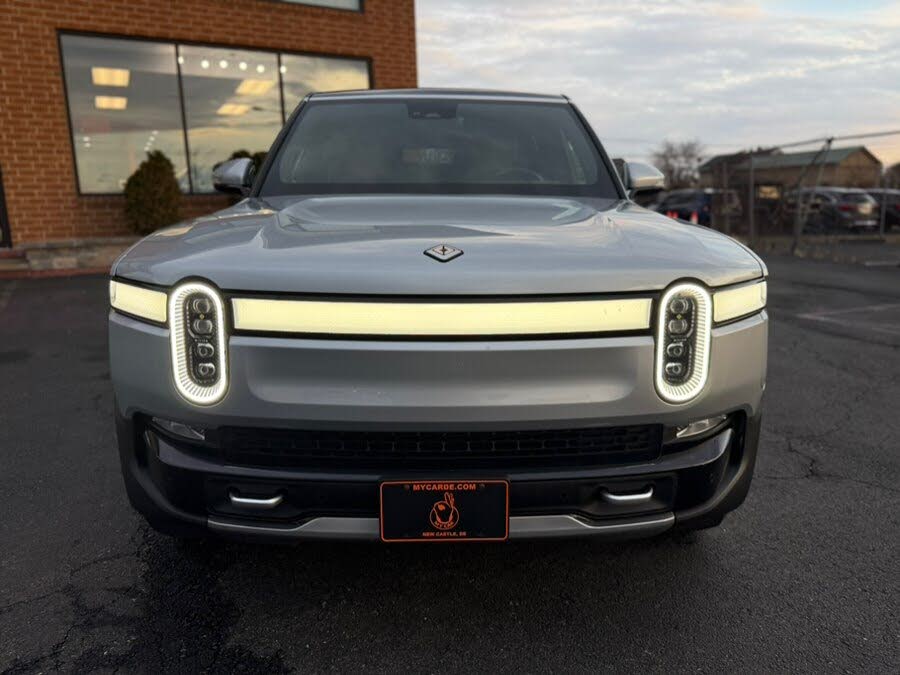 2024 Rivian R1S Adventure Edition – Powerful & Efficient EV SUV