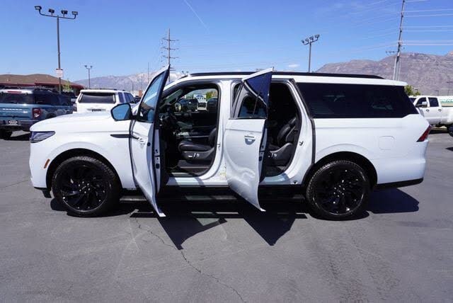 2026 Lincoln Navigator L Reserve