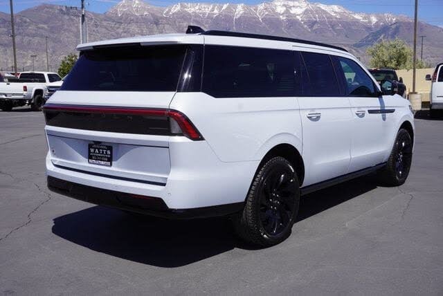2026 Lincoln Navigator L Reserve