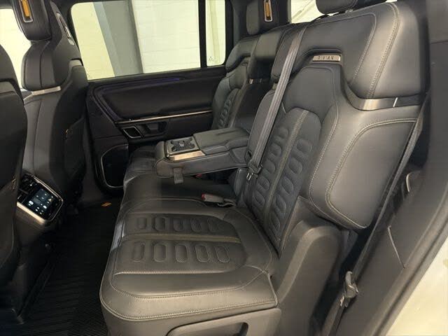 2023 Rivian R1S AWD EV – Premium Performance SUV