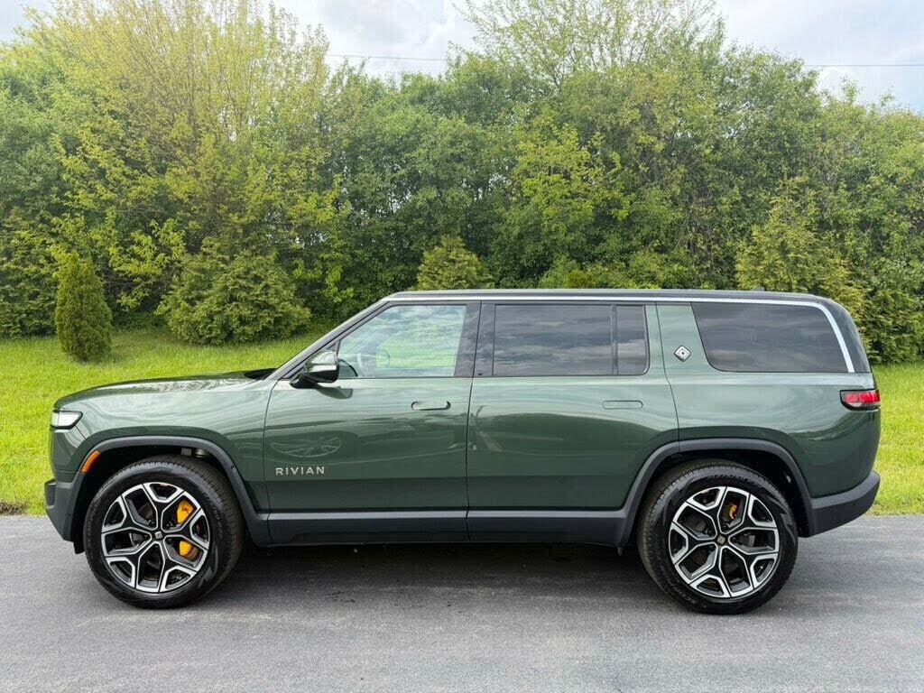 Premium 2022 Rivian R1S AWD SUV with Luxury Interior