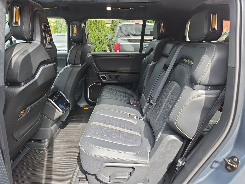 2023 Rivian R1S Adventure Quad Motor AWD