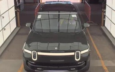Explore More with the 2023 Rivian R1S Adventure