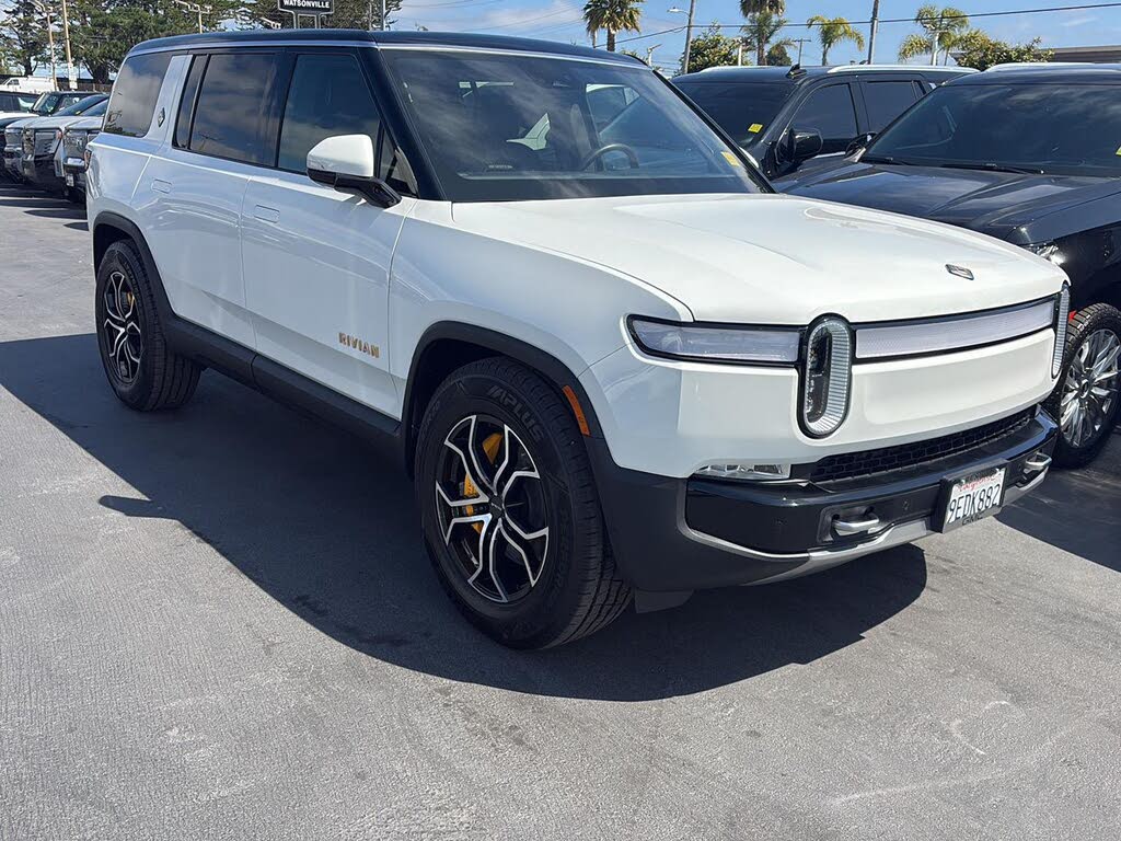 Explore the 2022 Rivian R1S Launch Edition
