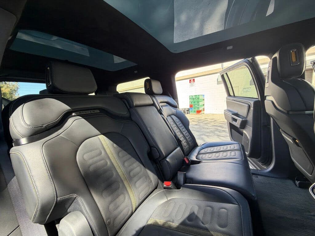 Luxury Electric Performance in the 2025 Rivian R1S AWD