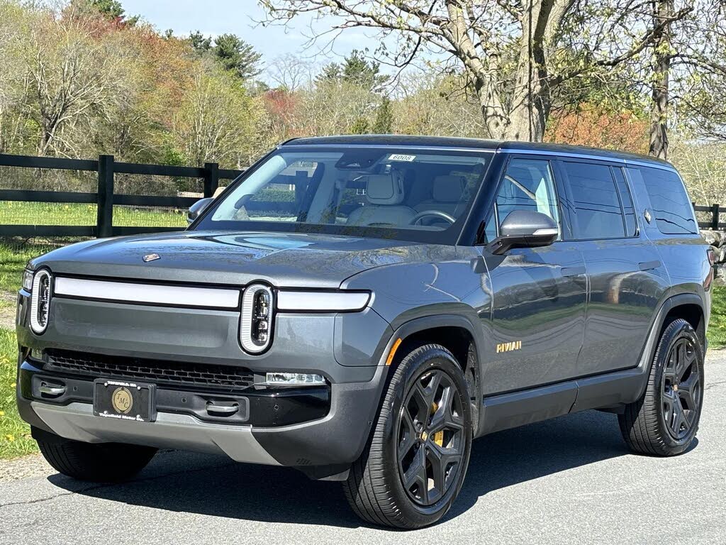 Premium 2023 Rivian R1S Electric SUV